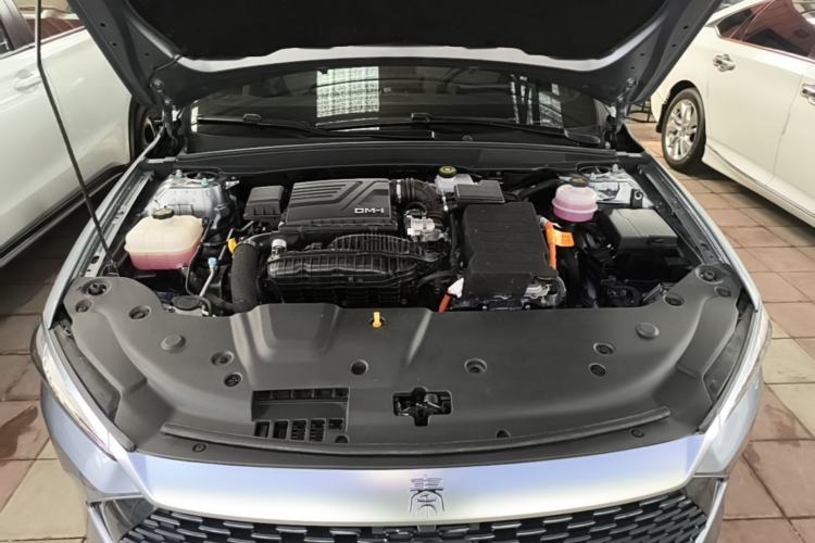 Used BYD Qin PLUS 2024 HONOR Edition DM-i 55KM Leading Model Engine Bay