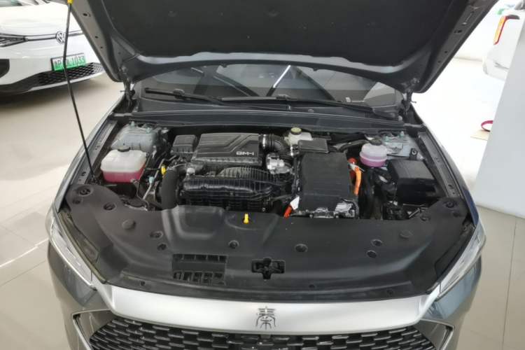 Used BYD Qin PLUS 2024 HONOR Edition DM-i 55KM Leading Model Engine Bay