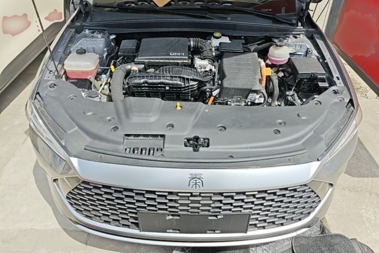 Used BYD Qin PLUS 2024 HONOR Edition DM-i 55KM Leading Model Engine Bay