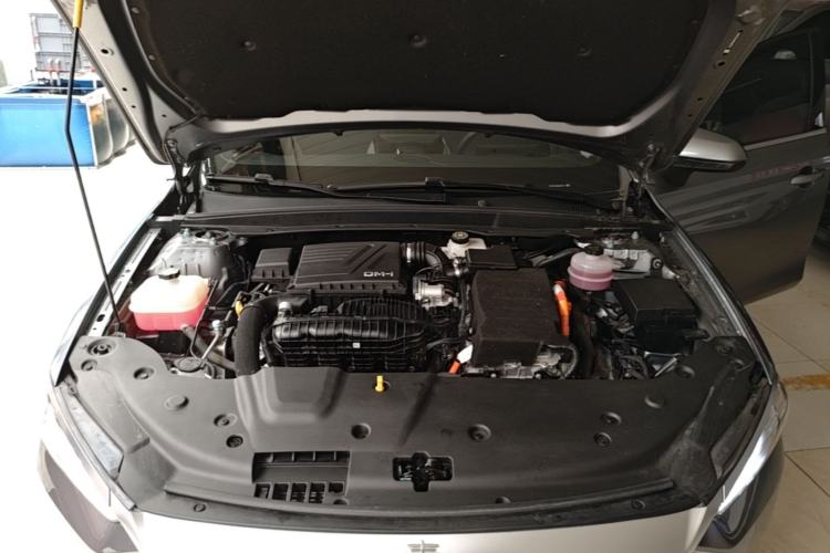 Used BYD Qin PLUS 2024 HONOR Edition DM-i 55KM Leading Model Engine Bay