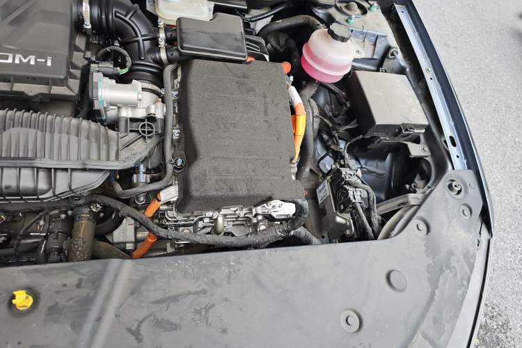 Used BYD Qin PLUS 2024 HONOR Edition DM-i 55KM Leading Model Engine Bay Left
