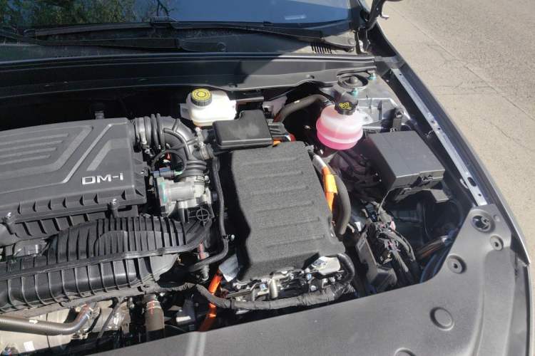 Used BYD Qin PLUS 2024 HONOR Edition DM-i 55KM Leading Model Engine Bay Left