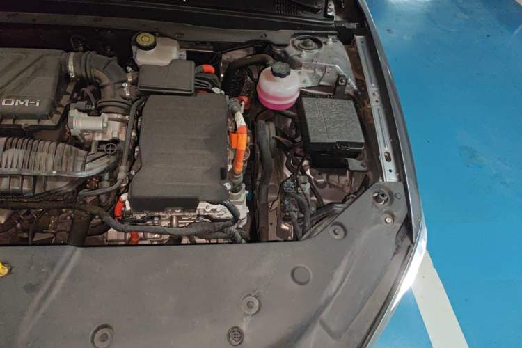 Used BYD Qin PLUS 2024 HONOR Edition DM-i 55KM Leading Model Engine Bay Left