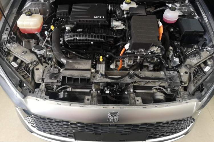 Used BYD Qin PLUS 2024 HONOR Edition DM-i 55KM Leading Model Engine Bay