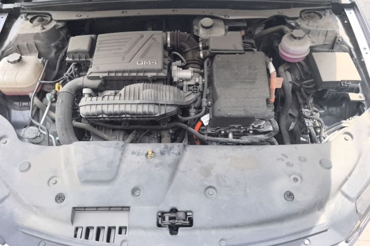 Used BYD Qin PLUS 2024 HONOR Edition DM-i 55KM Leading Model Engine Bay