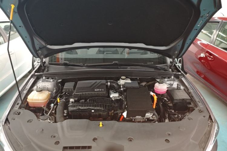 Used BYD Qin PLUS 2024 HONOR Edition DM-i 55KM Leading Model Engine Bay