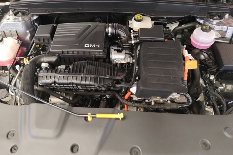 Used BYD Qin PLUS 2024 HONOR Edition DM-i 55KM Leading Model Engine Bay
