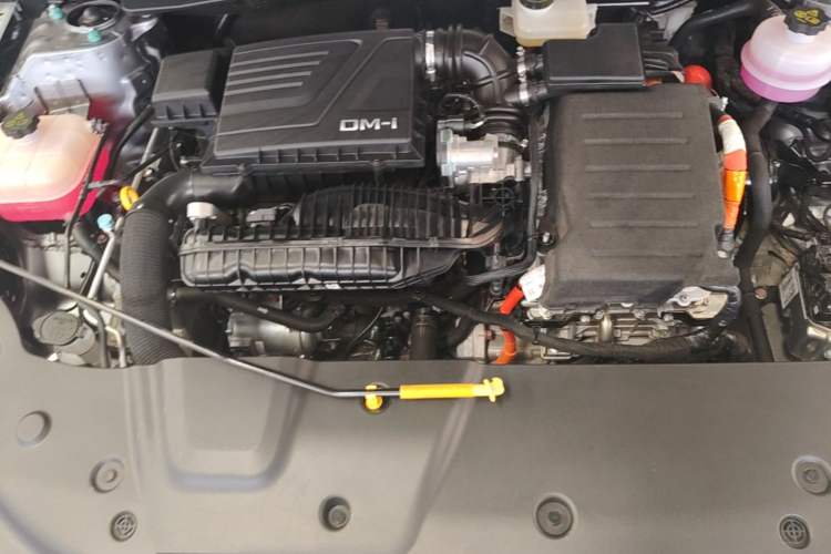 Used BYD Qin PLUS 2024 HONOR Edition DM-i 55KM Leading Model Engine Bay