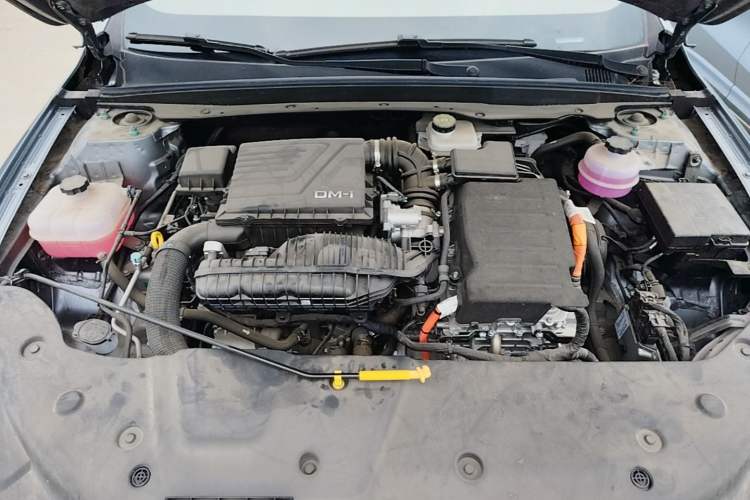 Used BYD Qin PLUS 2024 HONOR Edition DM-i 55KM Leading Model Engine Bay