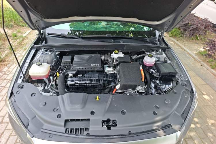 Used BYD Qin PLUS 2024 HONOR Edition DM-i 55KM Leading Model Engine Bay