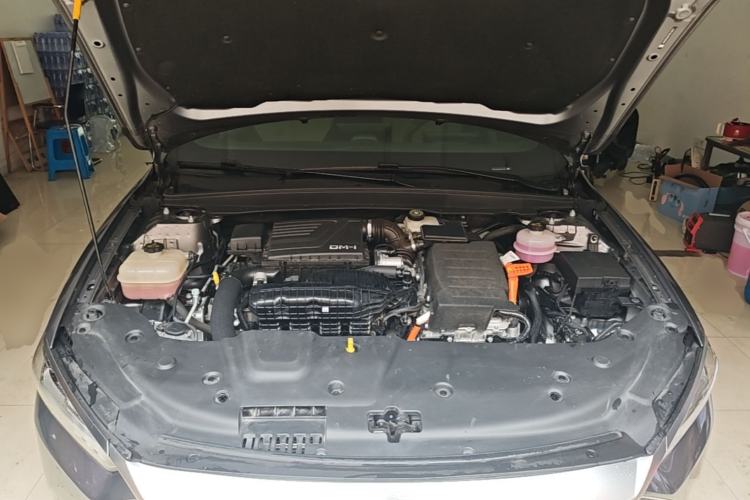Used BYD Qin PLUS 2024 HONOR Edition DM-i 55KM Leading Model Engine Bay