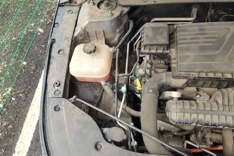 Used BYD Qin PLUS 2024 HONOR Edition DM-i 55KM Leading Model Engine Bay Right