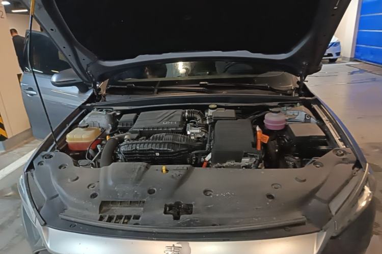 Used BYD Qin PLUS 2024 HONOR Edition DM-i 55KM Leading Model Engine Bay