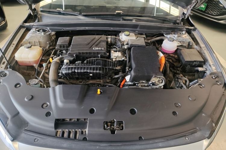 Used BYD Qin PLUS 2024 HONOR Edition DM-i 55KM Leading Model Engine Bay