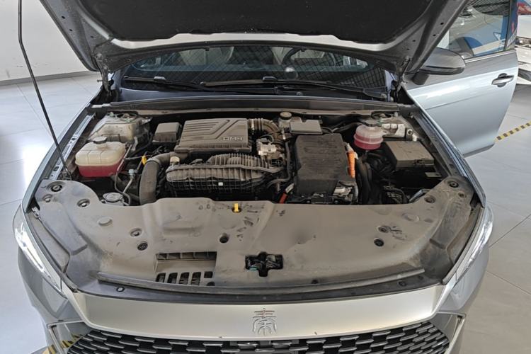 Used BYD Qin PLUS 2024 HONOR Edition DM-i 55KM Leading Model Engine Bay