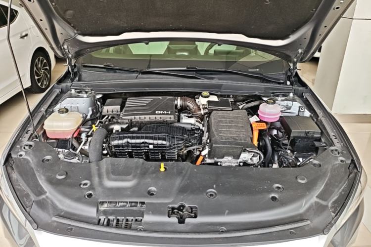 Used BYD Qin PLUS 2024 HONOR Edition DM-i 55KM Leading Model Engine Bay