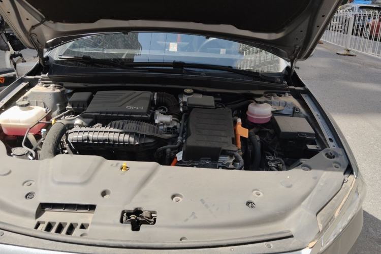 Used BYD Qin PLUS 2024 HONOR Edition DM-i 55KM Leading Model Engine Bay