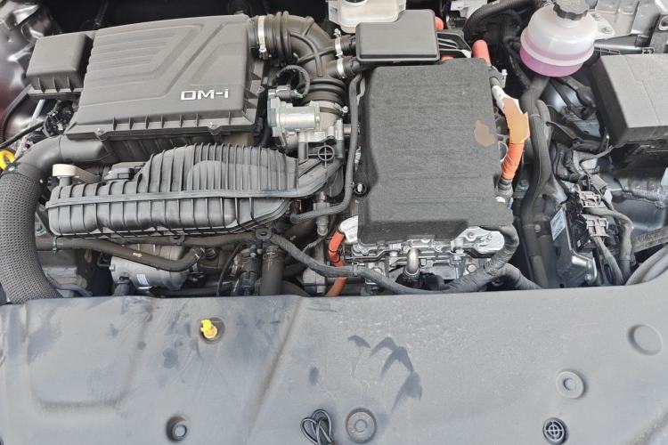 Used BYD Qin PLUS 2024 HONOR Edition DM-i 55KM Leading Model Engine Bay