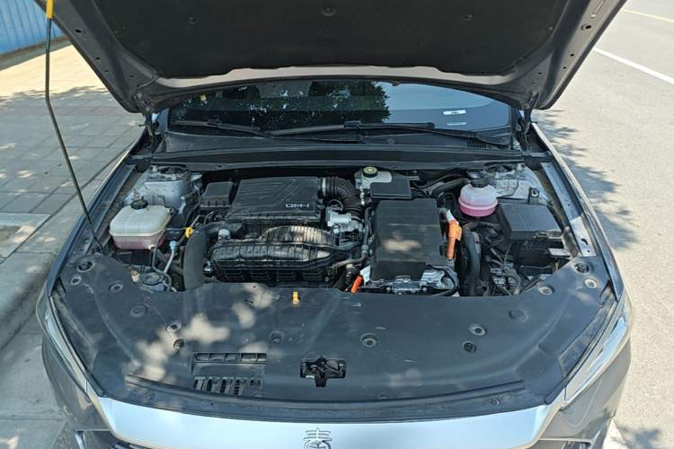 Used BYD Qin PLUS 2024 HONOR Edition DM-i 55KM Leading Model Engine Bay