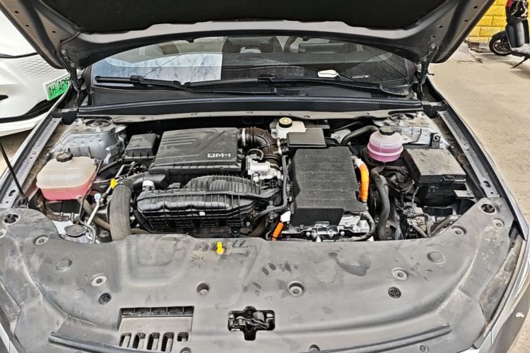 Used BYD Qin PLUS 2024 HONOR Edition DM-i 55KM Leading Model Engine Bay