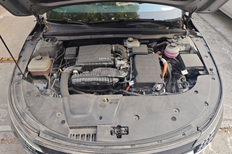 Used BYD Qin PLUS 2024 HONOR Edition DM-i 55KM Leading Model Engine Bay