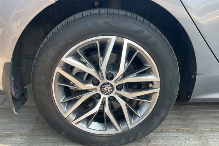 Used BYD Qin PLUS 2024 Honor Edition EV 510KM Beyond Model Exterior 2