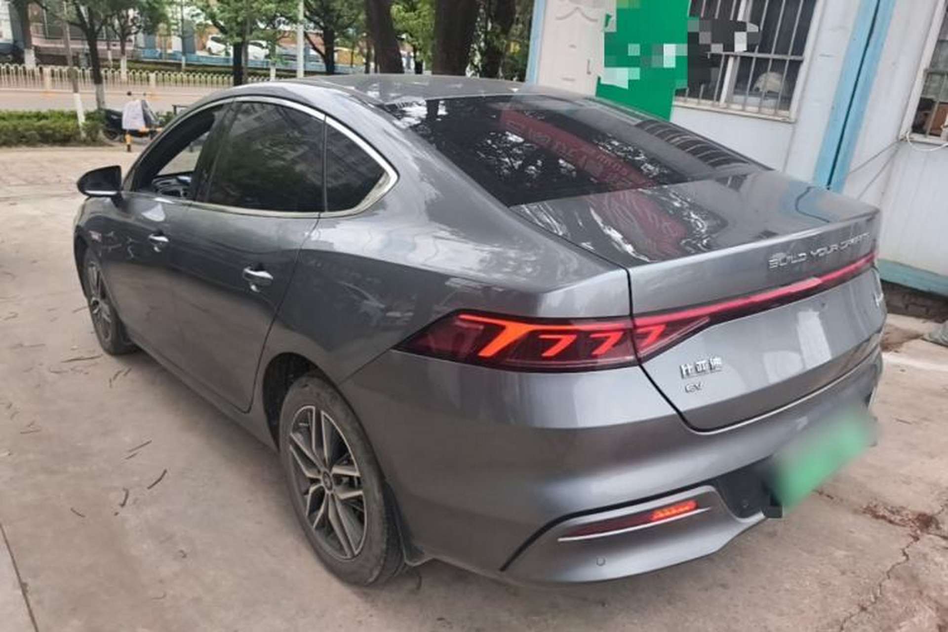 Used BYD Qin PLUS 2024 Honor Edition EV 420KM Beyond Model Exterior 2