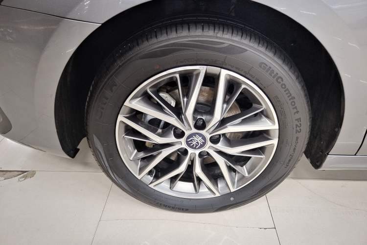 Used BYD Qin PLUS 2024 Honor Edition EV 510KM Leading Model Exterior 2