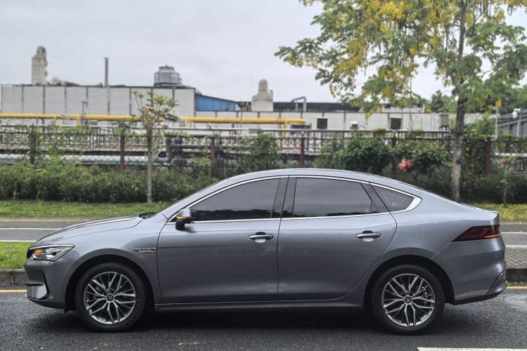 Used BYD Qin PLUS 2024 Honor Edition EV 510KM Leading Model Exterior 3