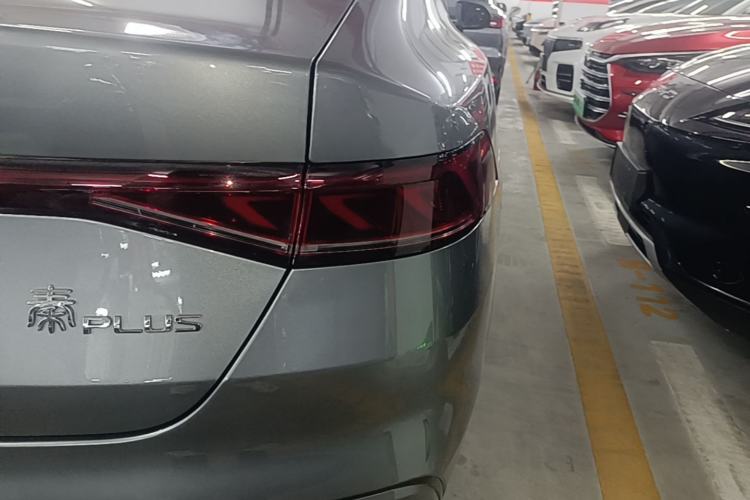 Used BYD Qin PLUS 2024 Honor Edition EV 420KM Leading Model Exterior 3
