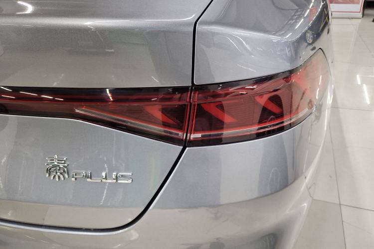 Used BYD Qin PLUS 2024 Honor Edition EV 510KM Leading Model Exterior 3