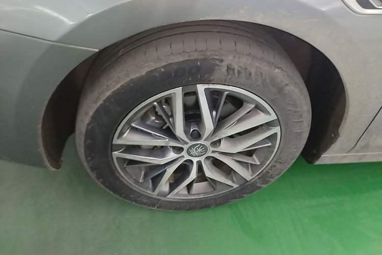 Used BYD Qin PLUS 2024 Honor Edition EV 420KM Beyond Model Exterior 4