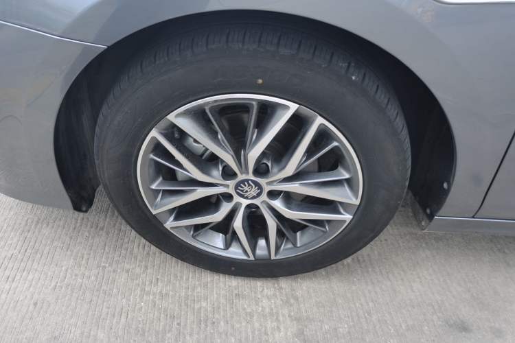 Used BYD Qin PLUS 2024 HONOR Edition DM-i 55KM Beyond Model Exterior 4