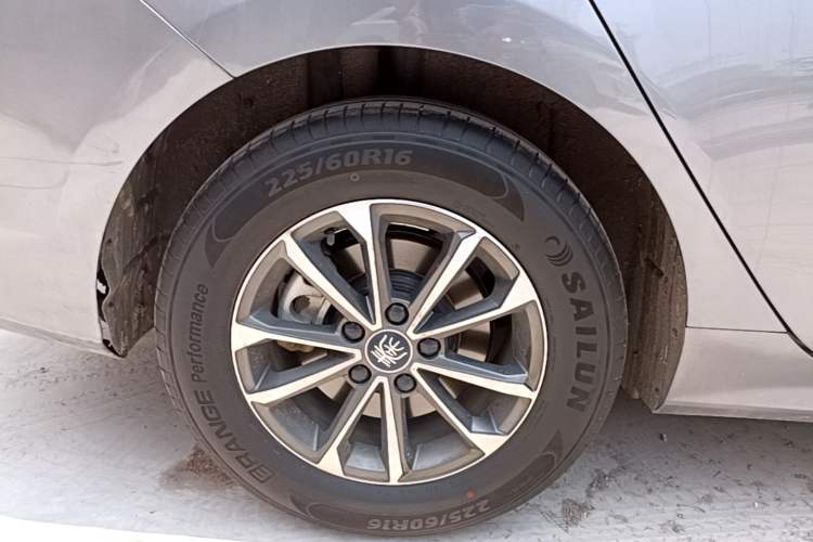 Used BYD Qin PLUS 2024 HONOR Edition DM-i 55KM Leading Model Exterior 5