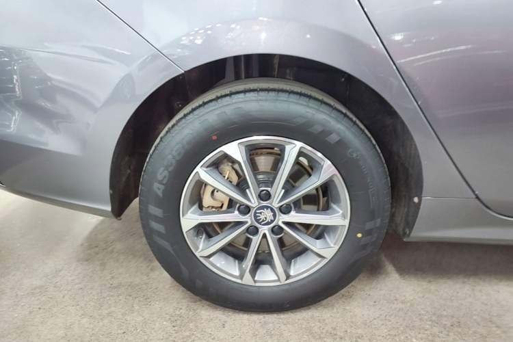 Used BYD Qin PLUS 2024 HONOR Edition DM-i 55KM Leading Model Exterior 5