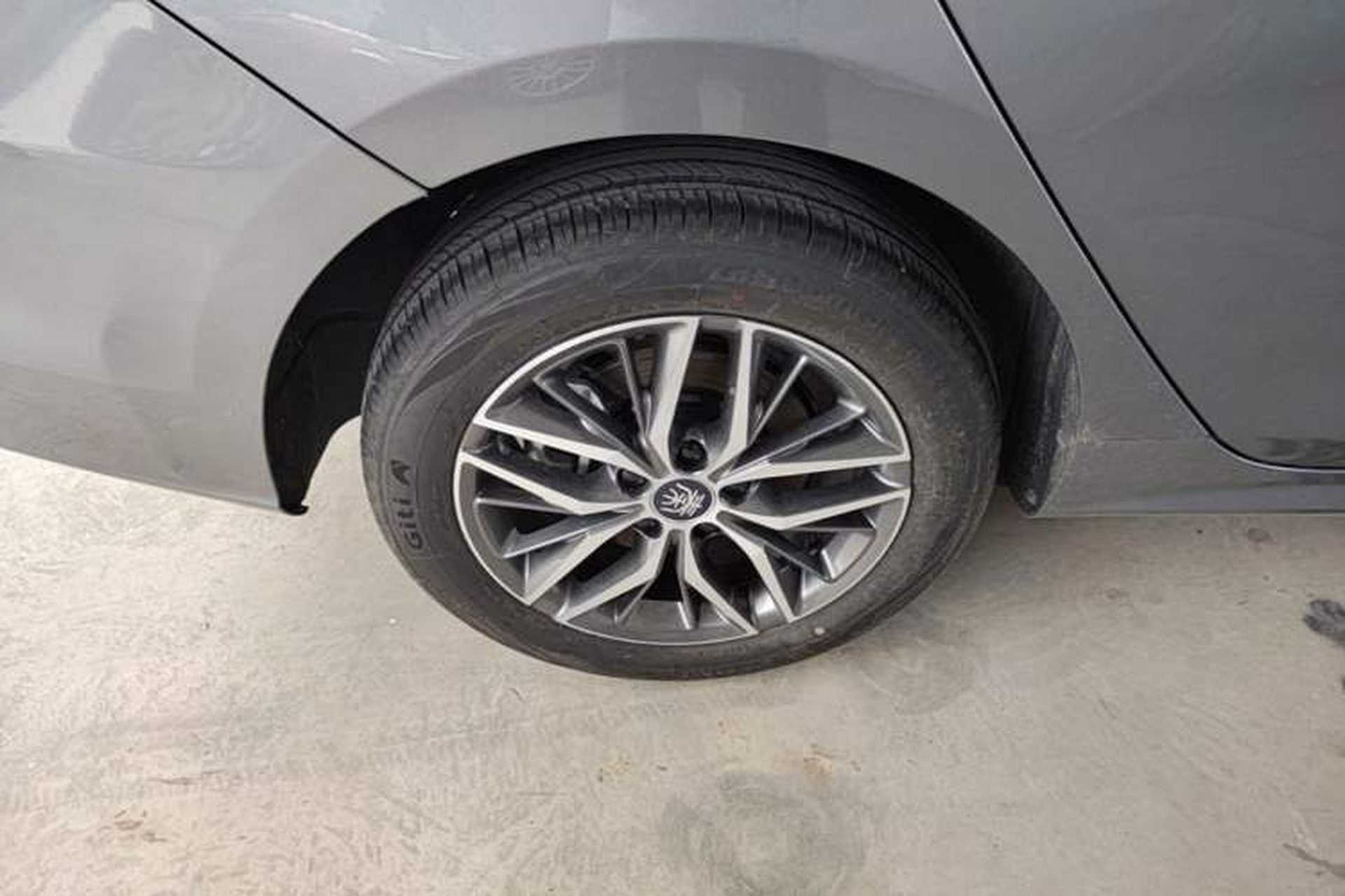 Used BYD Qin PLUS 2024 Honor Edition EV 420KM Leading Model Exterior 5