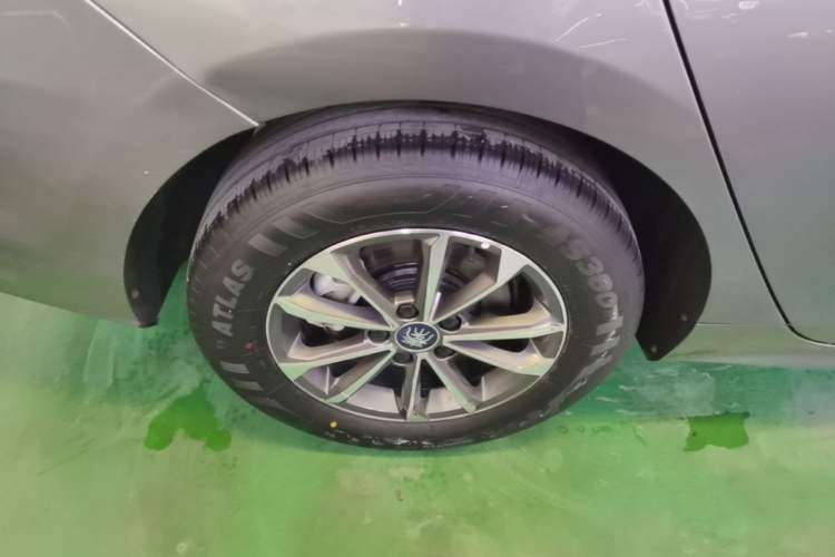 Used BYD Qin PLUS 2024 HONOR Edition DM-i 55KM Leading Model Exterior 5