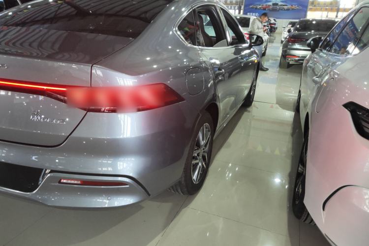 Used BYD Qin PLUS 2024 Honor Edition EV 510KM Excellence Model Exterior 6