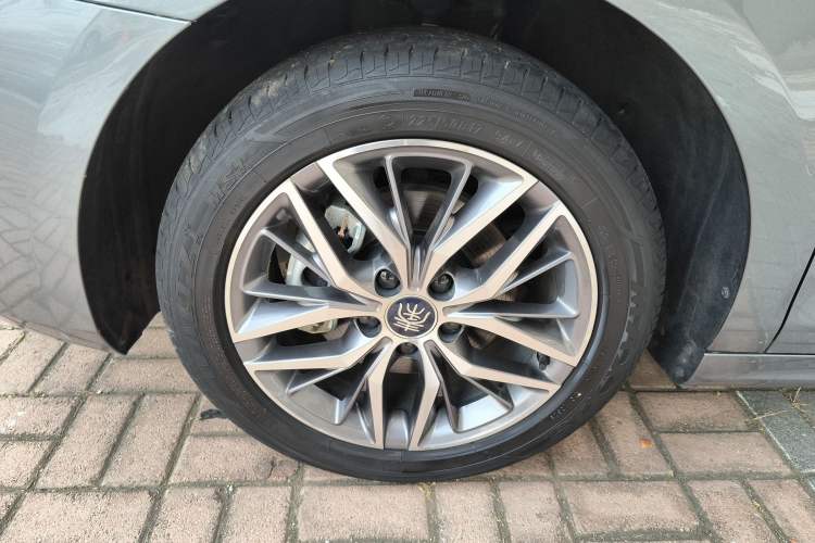 Used BYD Qin PLUS 2024 Honor Edition EV 510KM Leading Model Exterior 7