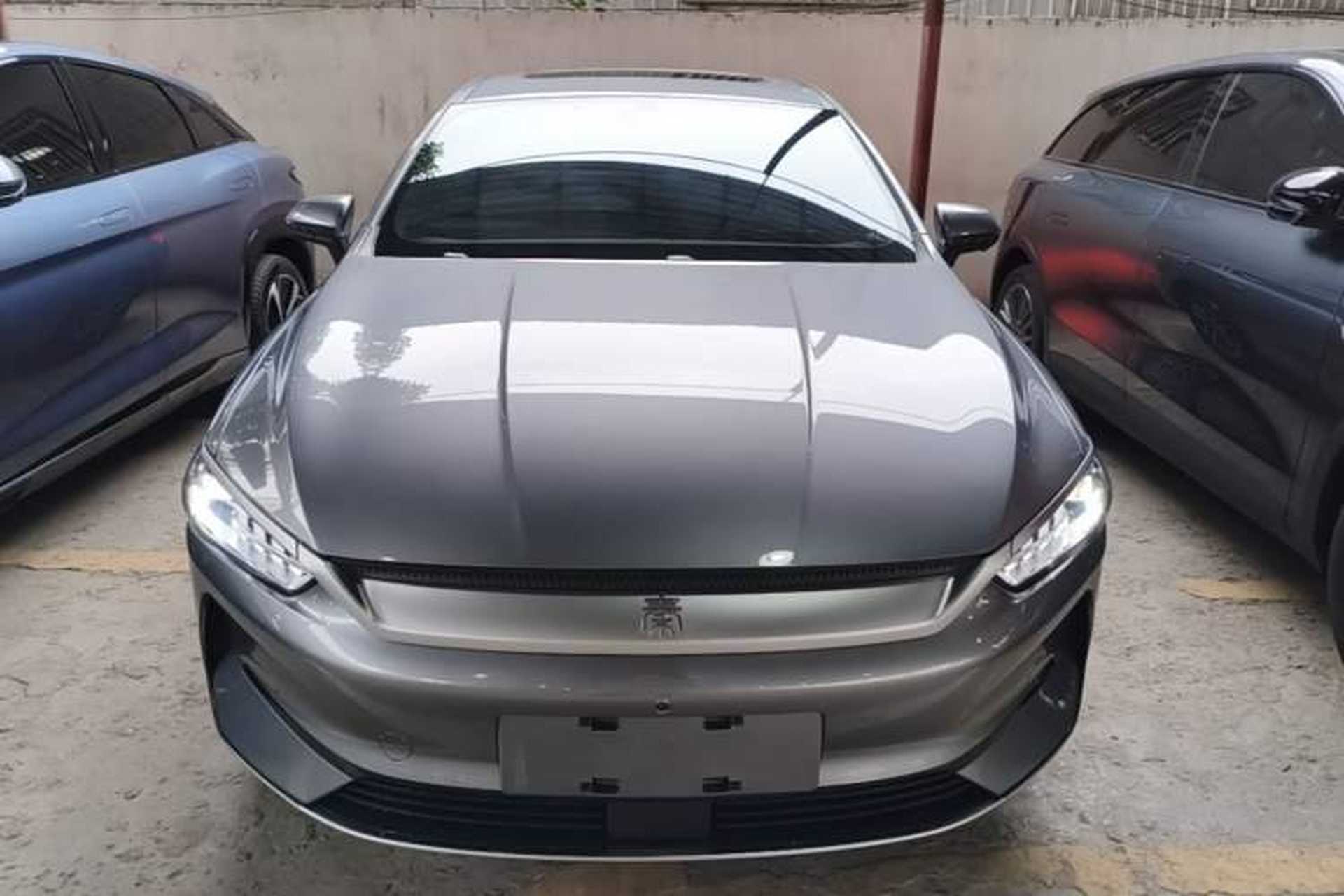 Used BYD Qin PLUS 2024 Honor Edition EV 420KM Beyond Model Front