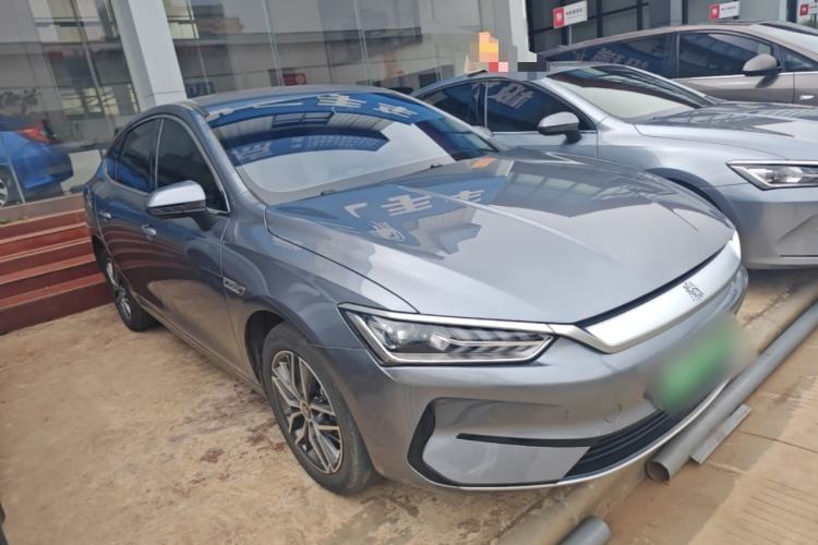 Used BYD Qin PLUS 2024 Honor Edition EV 420KM Leading Model Front Right 45 Deg
