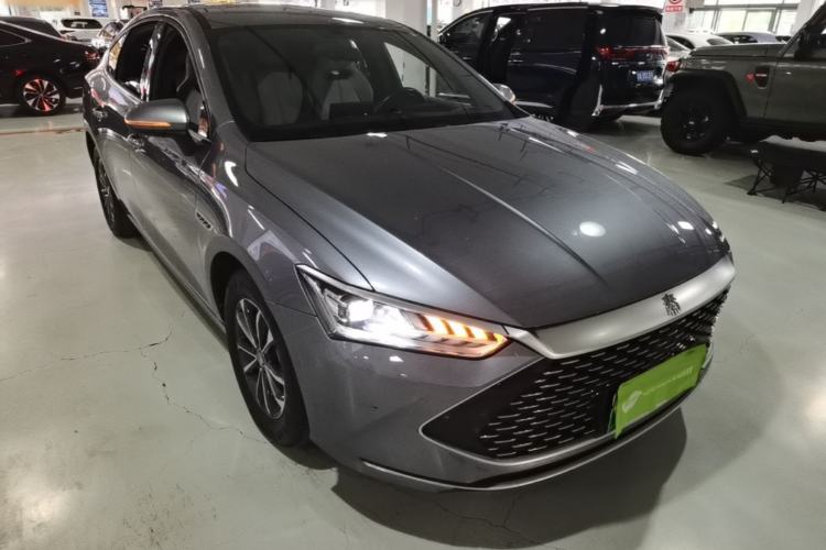 Used BYD Qin PLUS 2024 HONOR Edition DM-i 55KM Leading Model Front Right 45 Deg