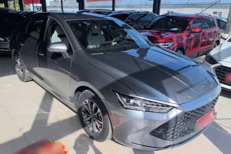 Used BYD Qin PLUS 2024 HONOR Edition DM-i 55KM Leading Model Front Right 45 Deg