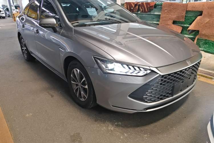 Used BYD Qin PLUS 2024 HONOR Edition DM-i 55KM Leading Model Front Right 45 Deg