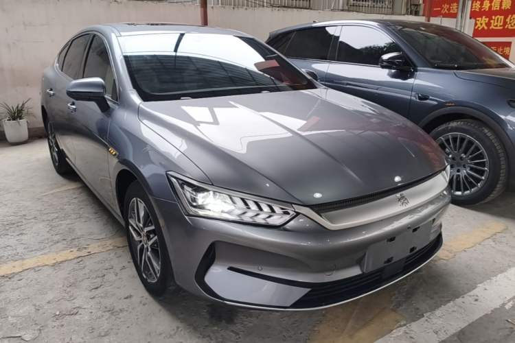 Used BYD Qin PLUS 2024 Honor Edition EV 420KM Beyond Model Front Right 45 Deg