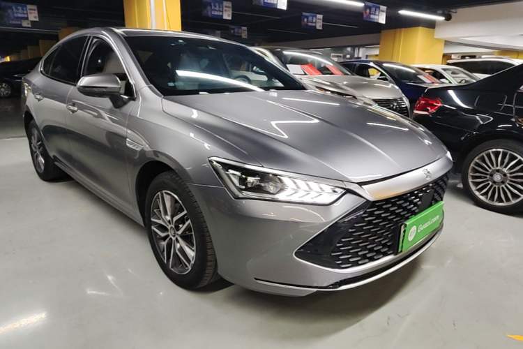 Used BYD Qin PLUS 2024 HONOR Edition DM-i 120KM Excellence Model Front Right 45 Deg