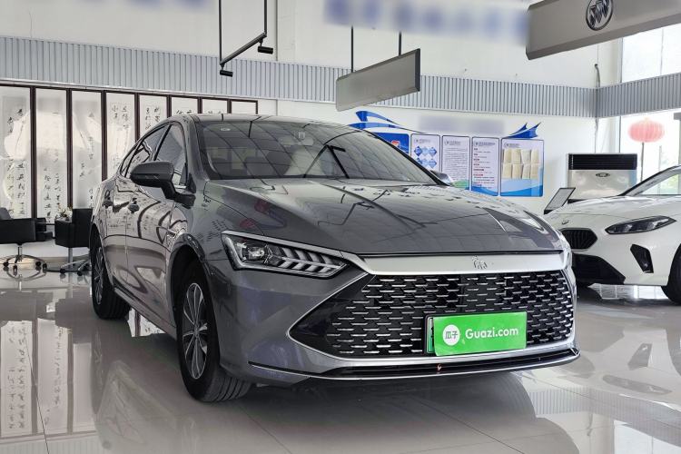 Used BYD Qin PLUS 2024 HONOR Edition DM-i 55KM Leading Model Front Right 45 Deg