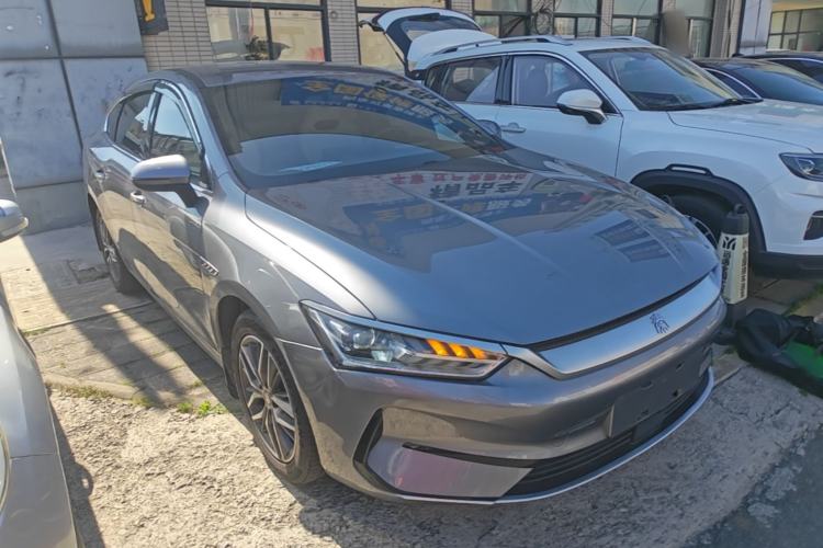 Used BYD Qin PLUS 2024 Honor Edition EV 420KM Leading Model Front Right 45 Deg
