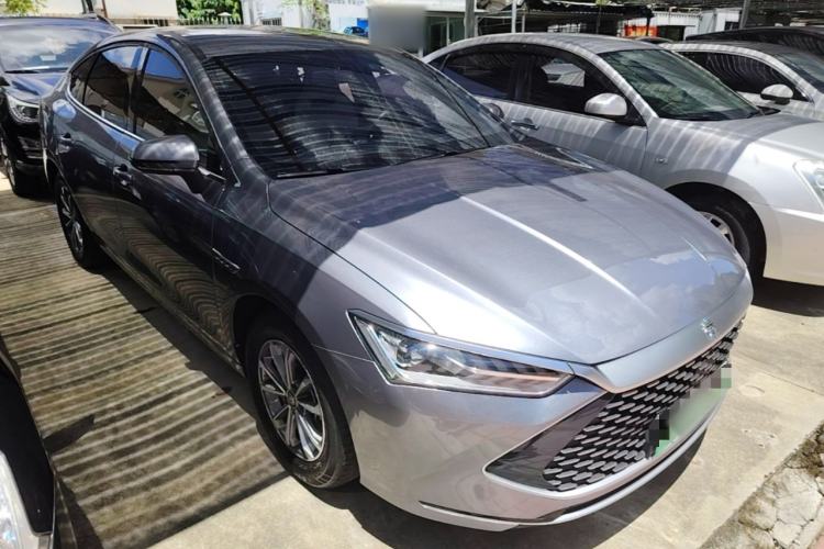 Used BYD Qin PLUS 2024 HONOR Edition DM-i 55KM Leading Model Front Right 45 Deg