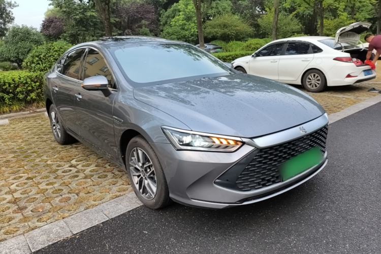 Used BYD Qin PLUS 2024 HONOR Edition DM-i 120KM Beyond Model Front Right 45 Deg
